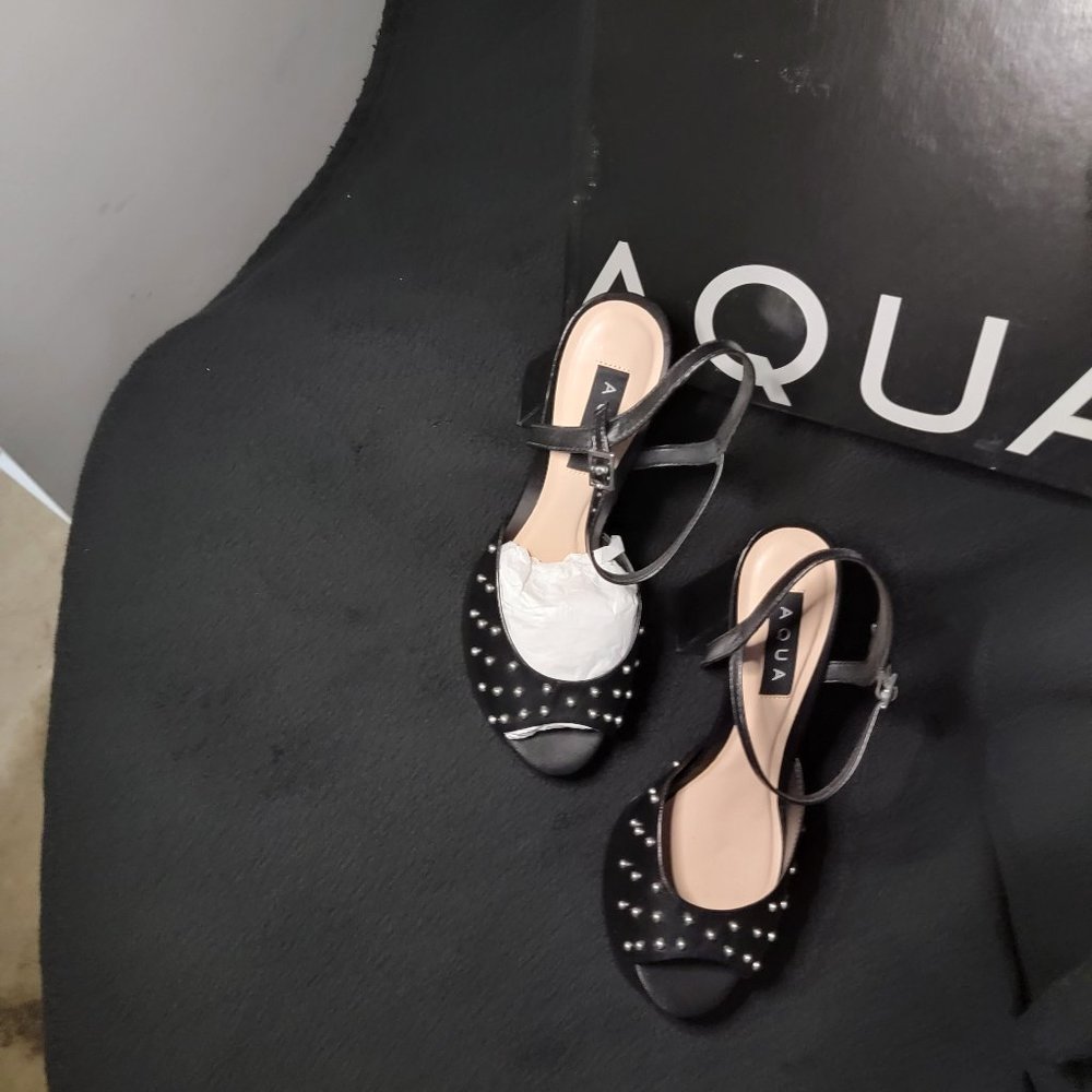 AQUA Size 8.5 Cullen high heel  BLK